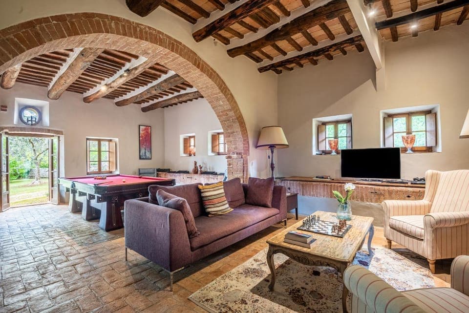 Communal lounge/ TV room, TV and multimedia, Living room, Seating area