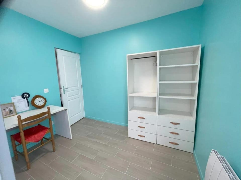 Photo of the whole room