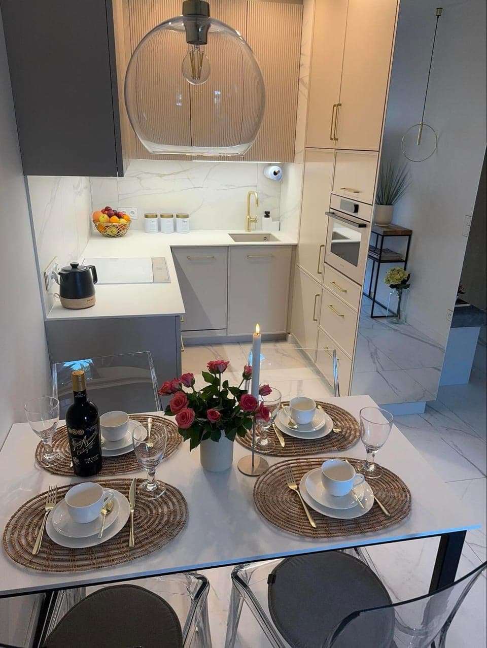 Kitchen or kitchenette