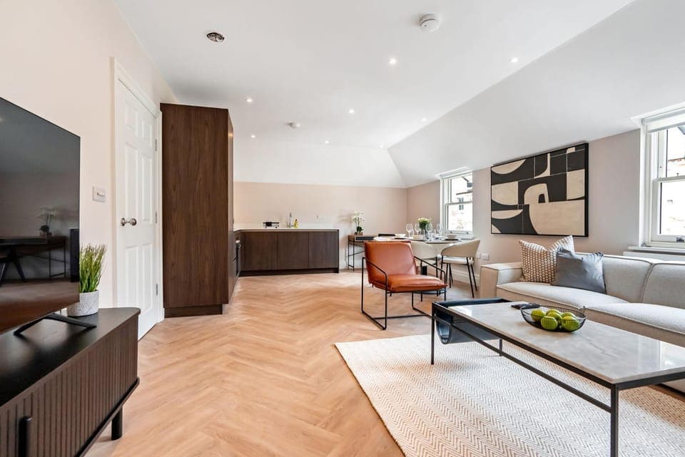 TV and multimedia, Kitchen or kitchenette, Living room