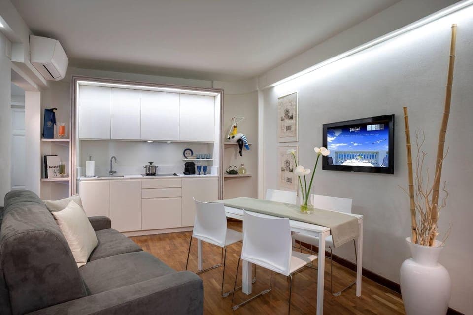 Spring, Winter, Summer, Kitchen or kitchenette, Living room, Dining area, Autumn