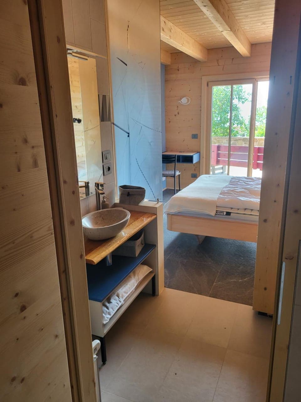 Photo of the whole room