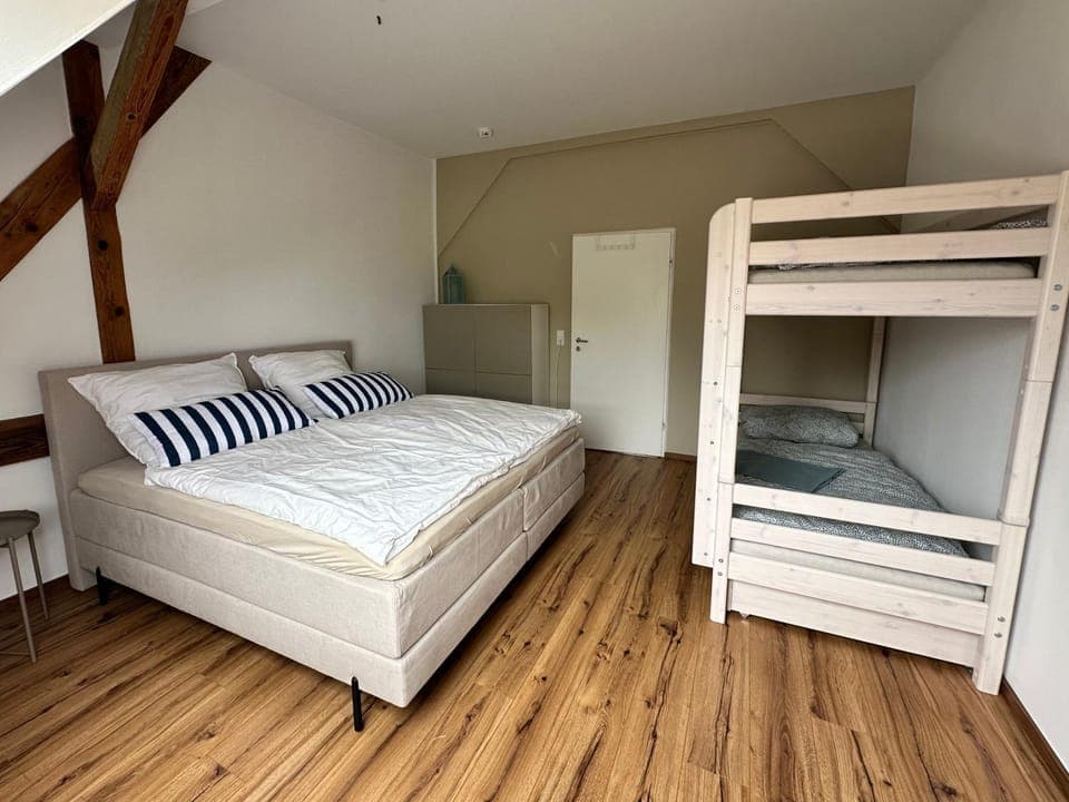 Bed, Photo of the whole room, Bedroom, bunk bed