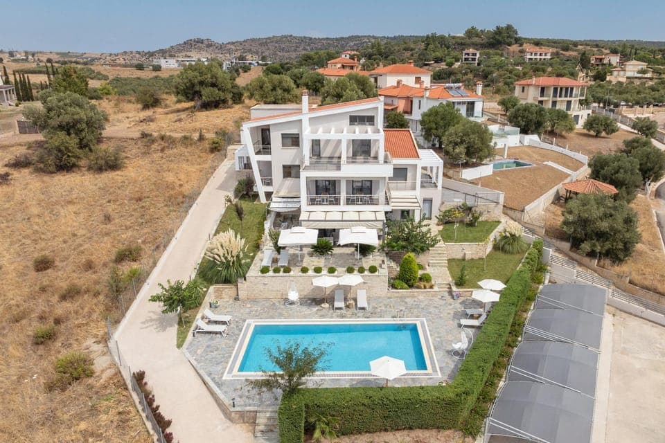 Property building, Bird's eye view, Location