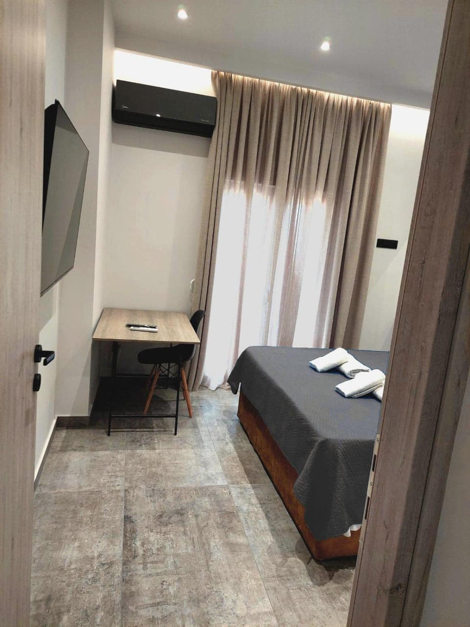 TV and multimedia, Bedroom, air conditioner