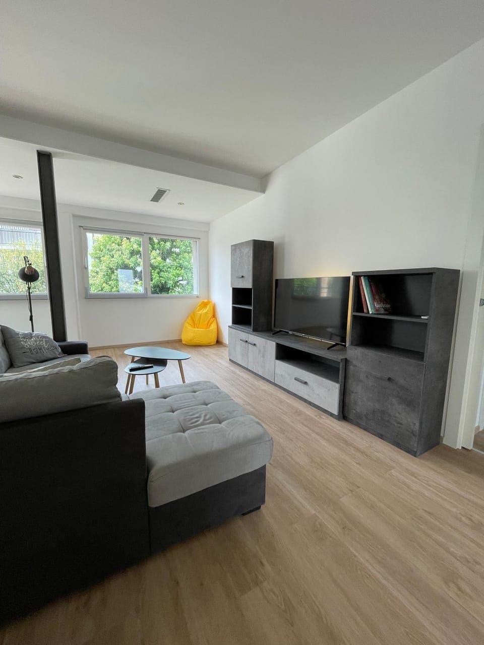 TV and multimedia, Seating area, Evening entertainment