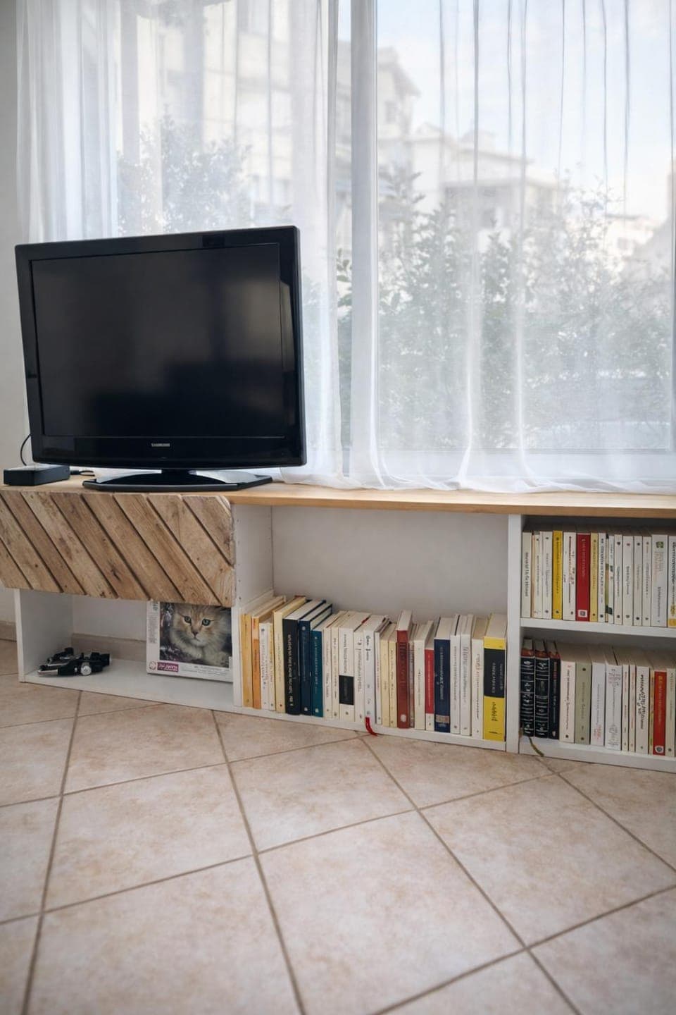 Library, TV and multimedia, Living room