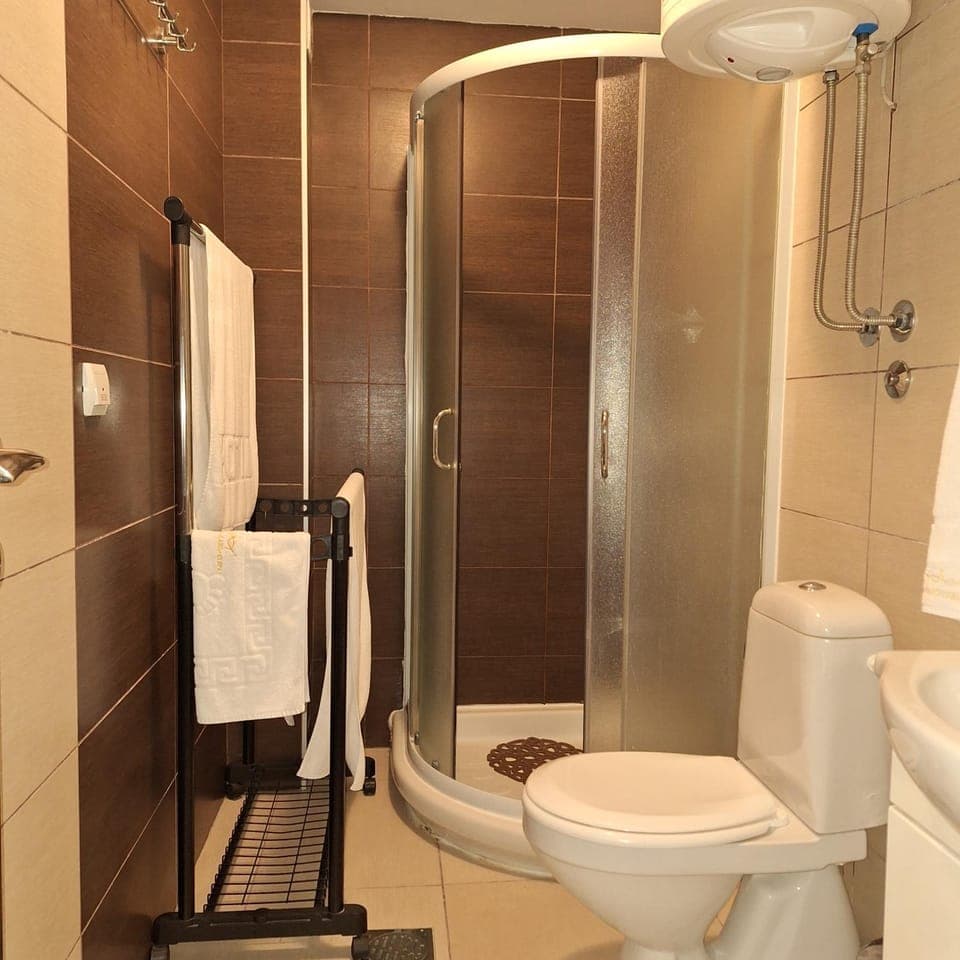 Shower, Bathroom, towels