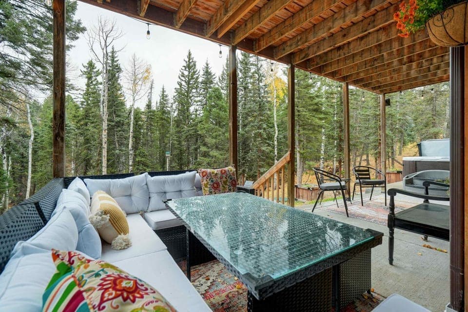 Pinetop Cabin Hot Tub BBQ Arcade Scenic Escape Cabin in Colorado