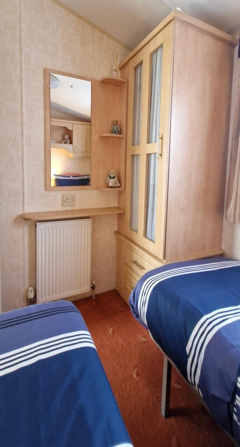 Bed, Bedroom, wardrobe