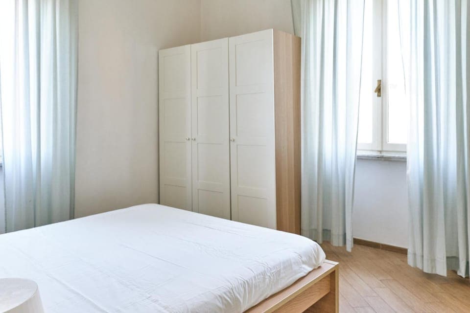 Bed, Photo of the whole room, Bedroom, wardrobe