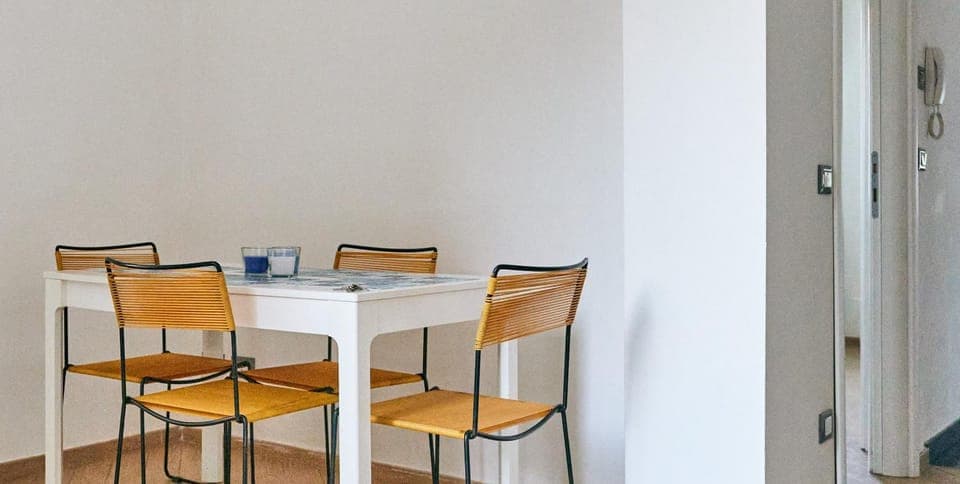 Seating area, Dining area