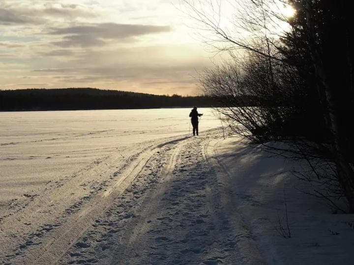 People, Natural landscape, Winter, Skiing, Skiing, Hiking, Hiking, Lake view, Sunrise, Sunset, group of guests