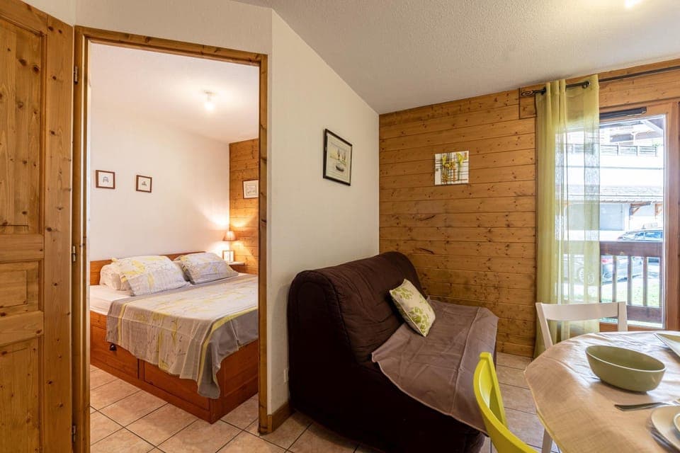 Property building, Living room, Bedroom