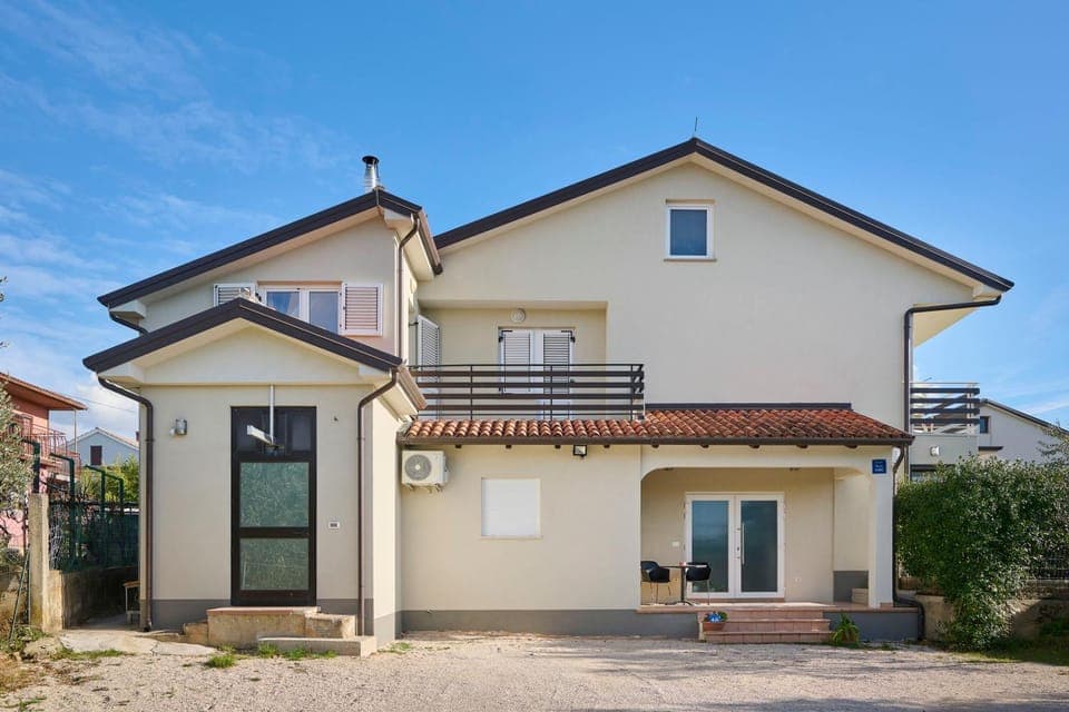 Property building, Off site, Garden, Other, Other, On site, Area and facilities, Area and facilities, Time of day