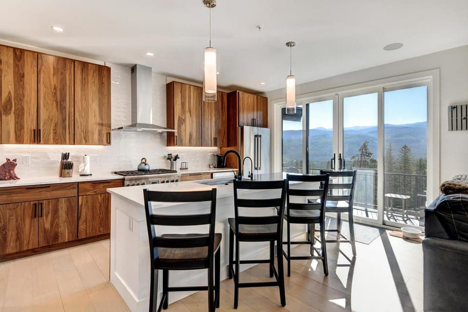 Kitchen or kitchenette