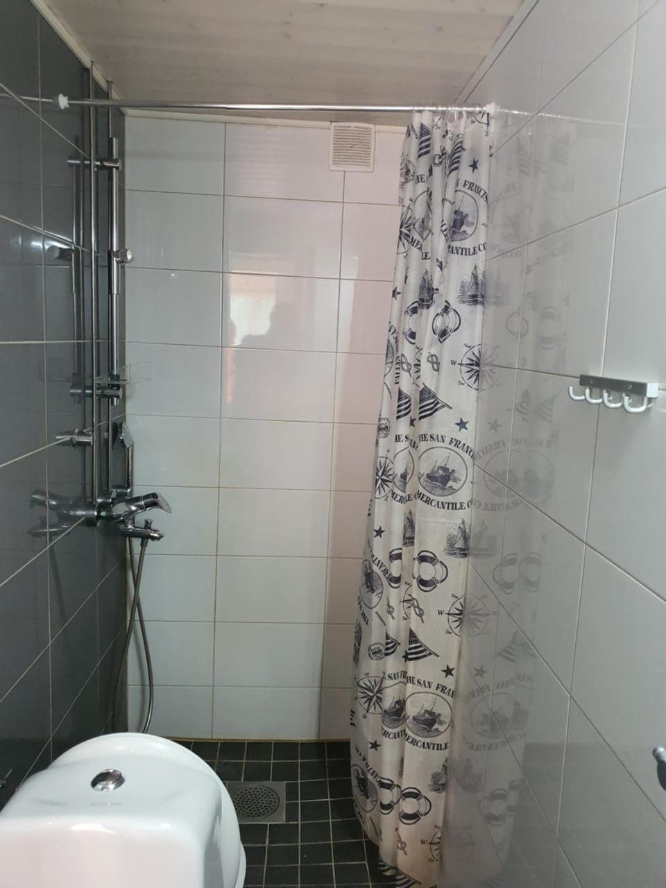 Ilmastoitu yksiö ja keittiö 2 km keskustaan Apartment in Finland