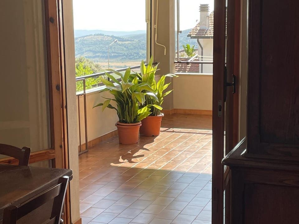 Balcony/Terrace, Food