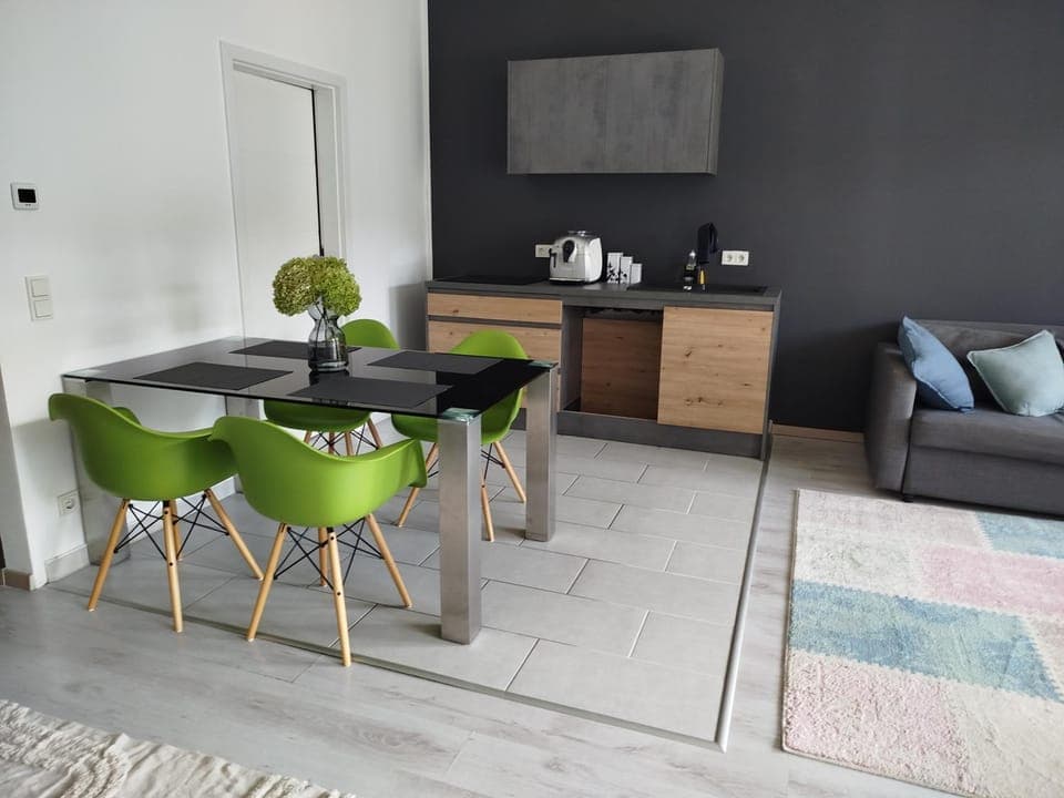 Living room, Dining area