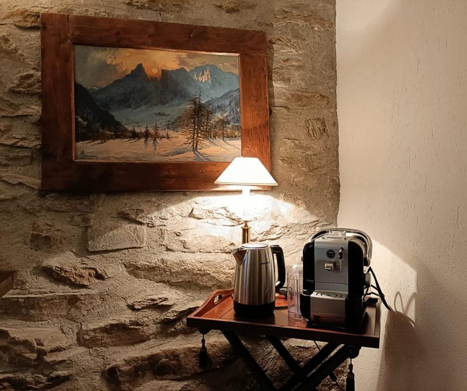 Coffee/tea facilities, Kitchen or kitchenette