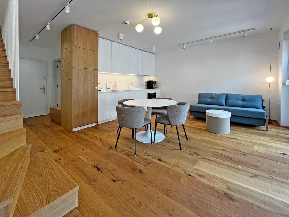 Kitchen or kitchenette, Living room, Seating area