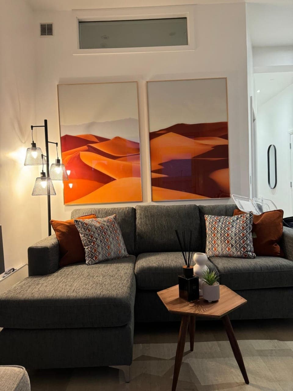 Living room, Seating area