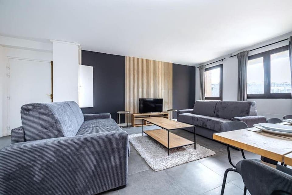 TV and multimedia, Living room, Seating area