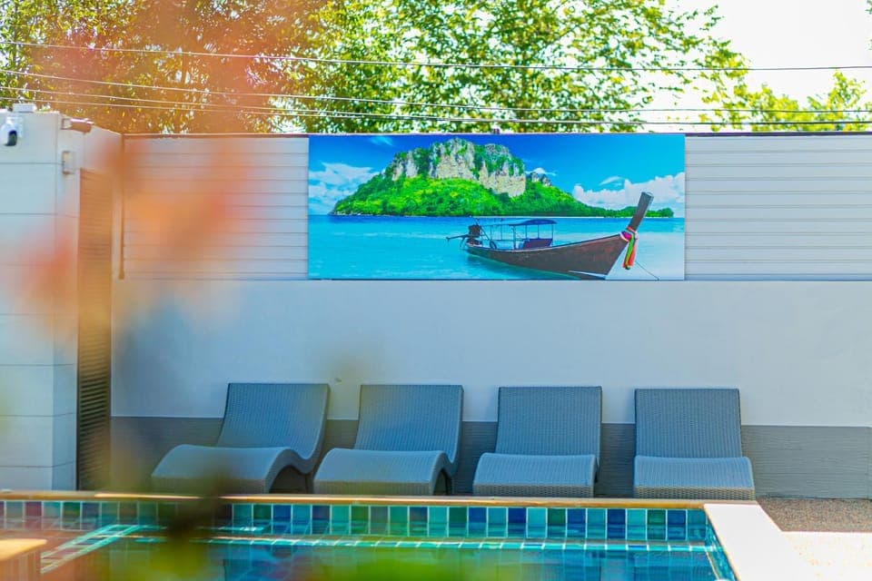 Seating area, Swimming pool