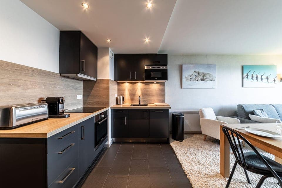 Kitchen or kitchenette