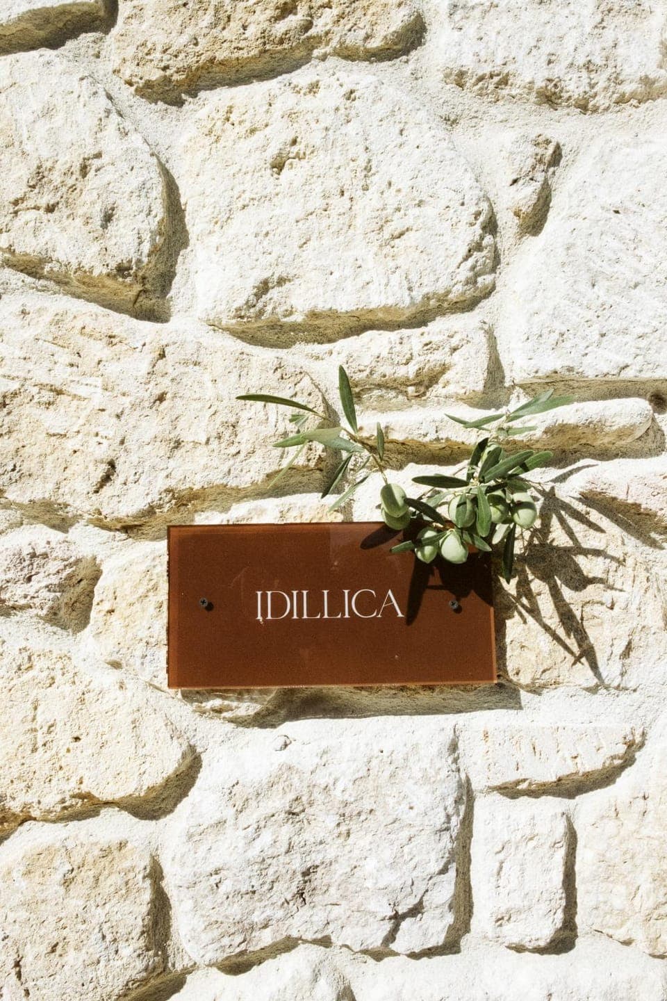 Day, Property logo or sign