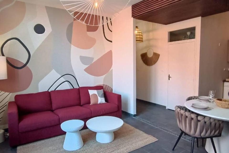 Living room, Dining area