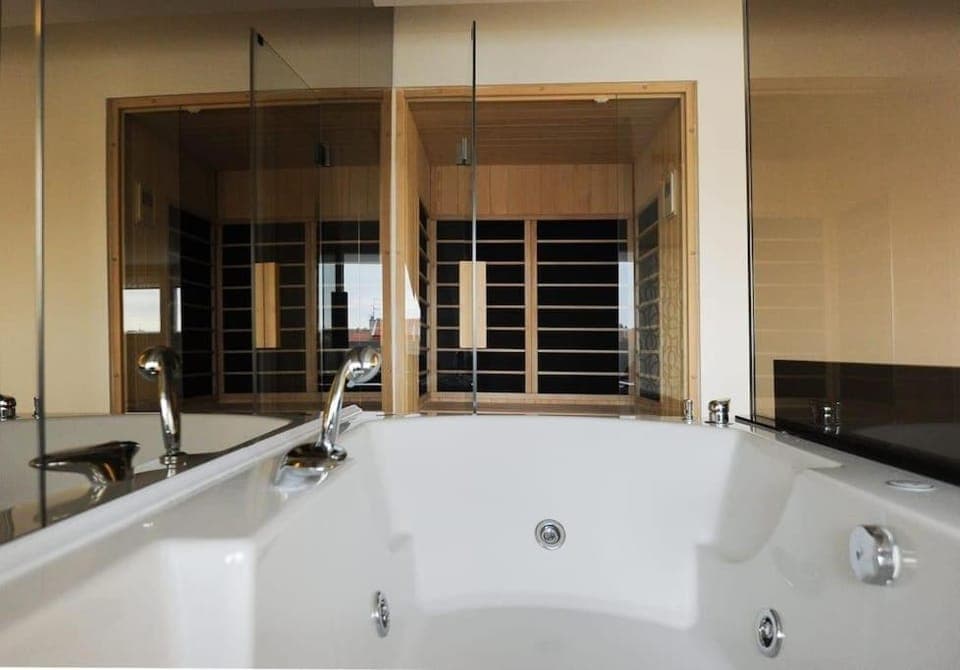 Hot Tub, Bathroom, Bath