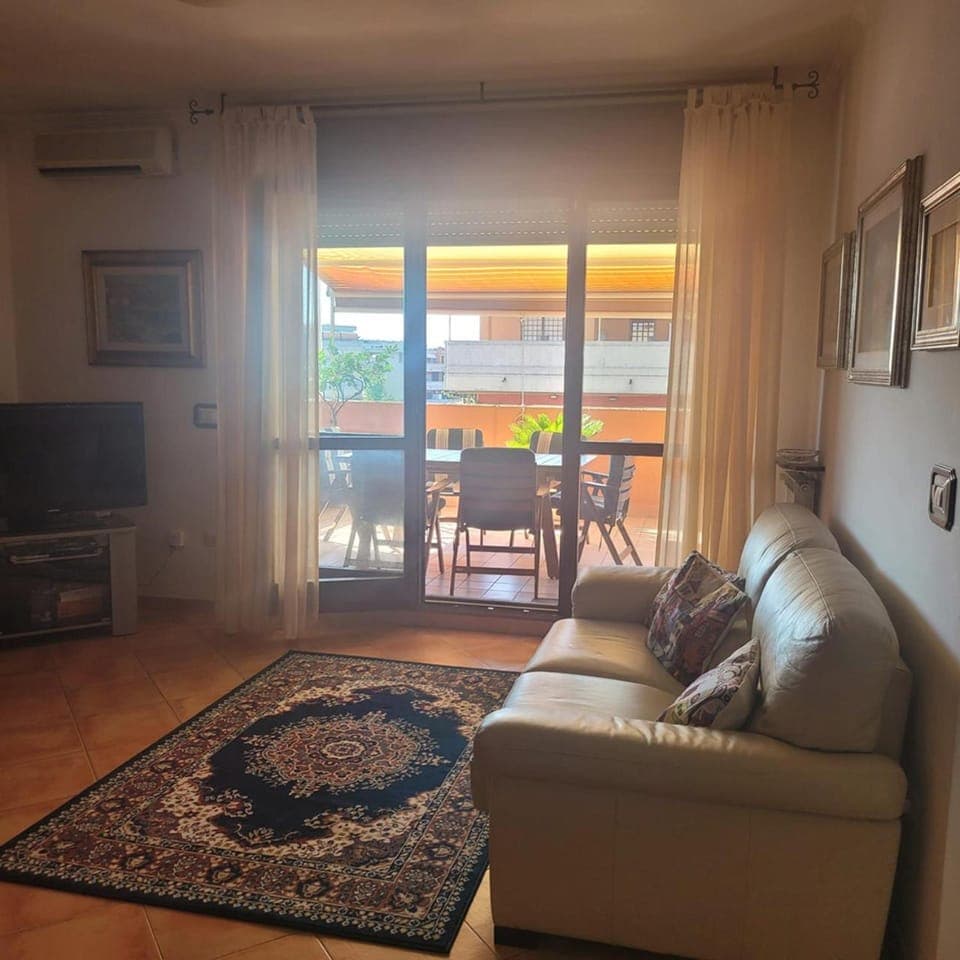 TV and multimedia, Living room, Dining area