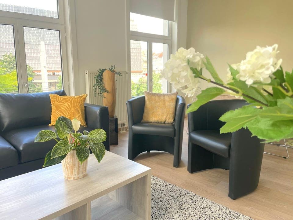 Living room, Seating area