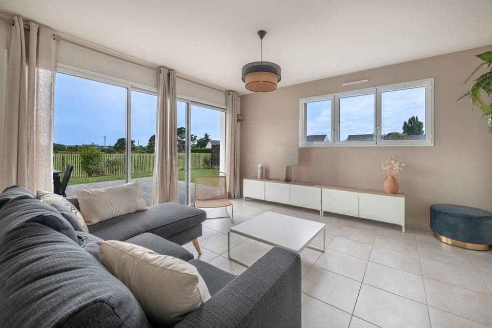 Communal lounge/ TV room, Living room