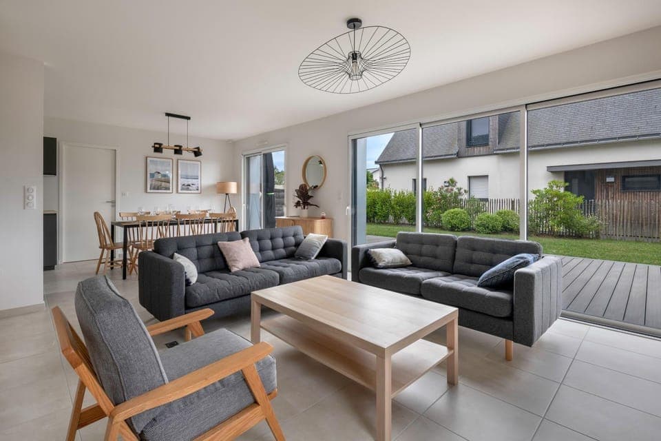 Communal lounge/ TV room, Living room