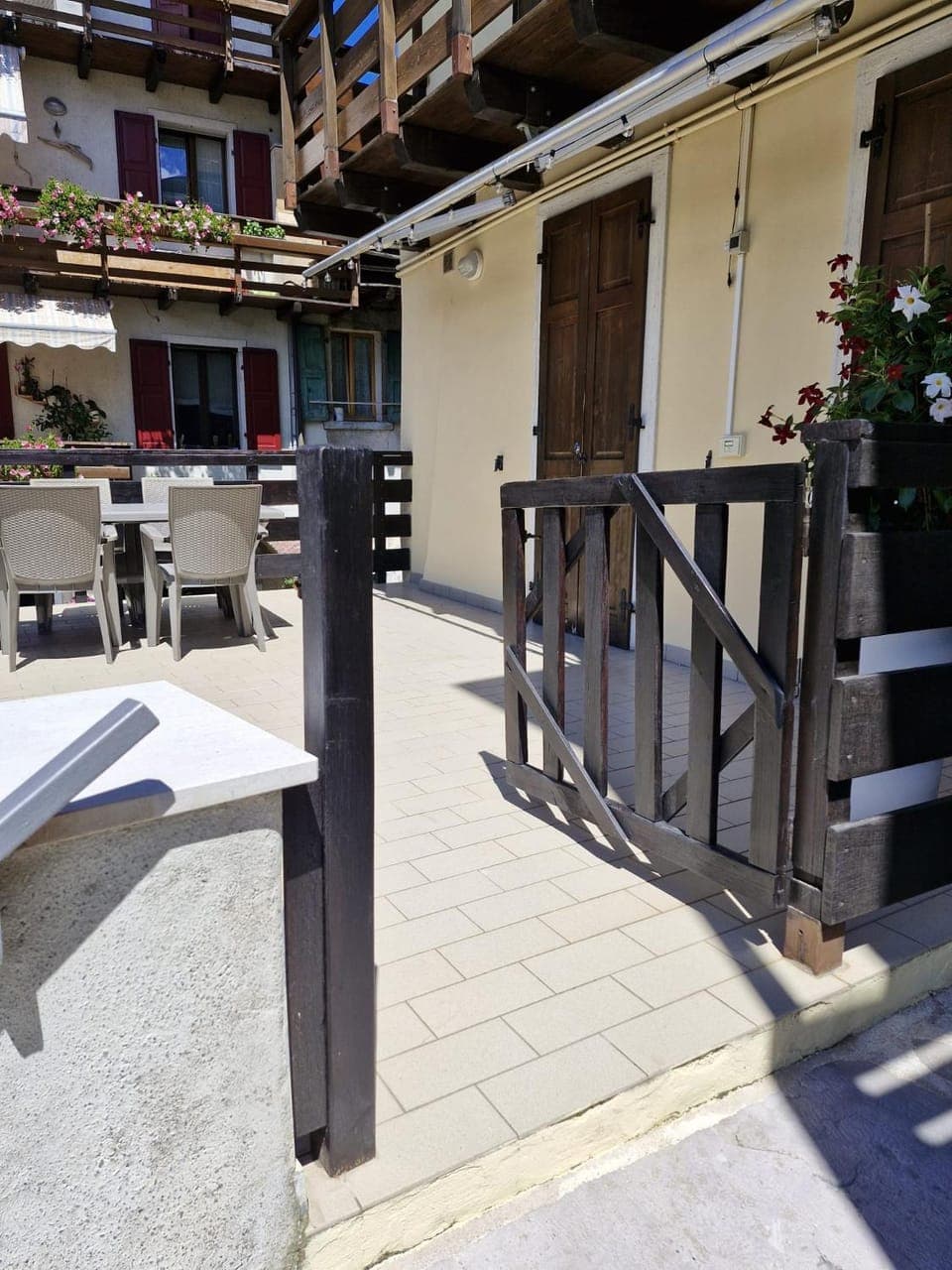 Property building, Balcony/Terrace