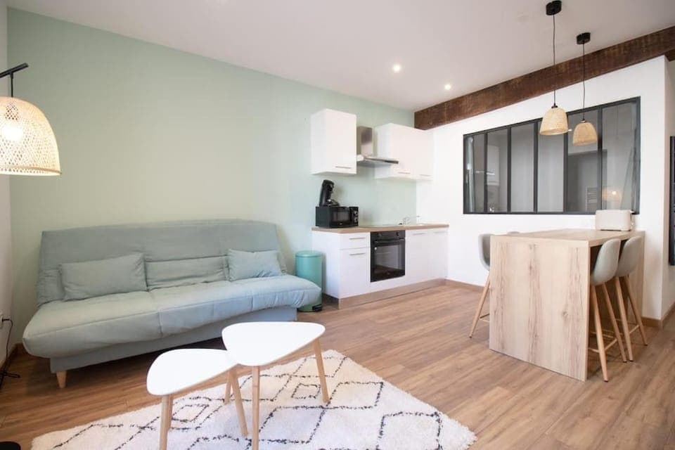 Kitchen or kitchenette, Living room, Dining area