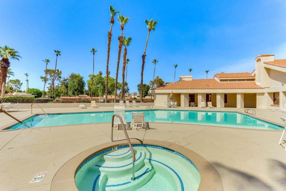 Golf, Hike & Relax: Cathedral City Condo House in Cathedral City