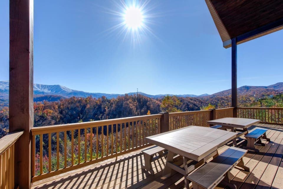 Majestic Overlook by Stony Brook Cabins Cabin in Gatlinburg