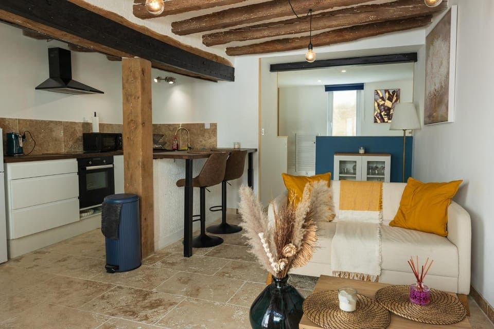 Seating area, Dining area, washing machine