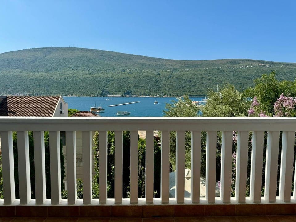 Natural landscape, Balcony/Terrace, Sea view