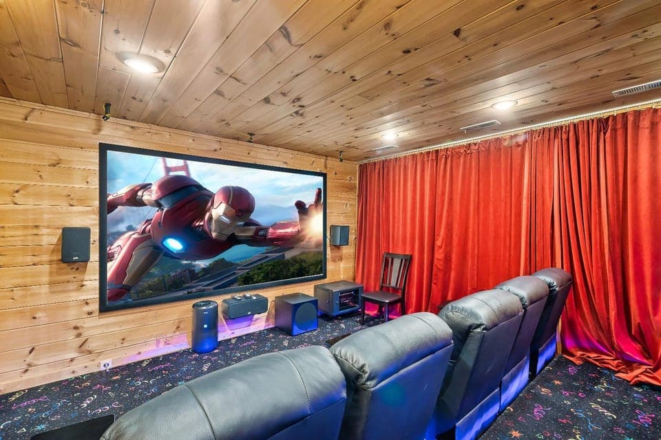 Million Views Theater Hot Tub Game Room House in Gatlinburg
