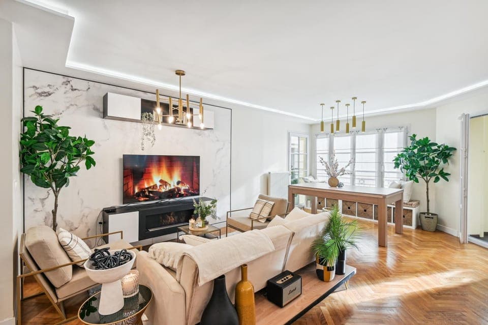 TV and multimedia, Living room, Seating area