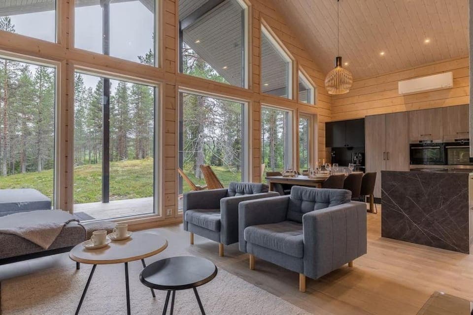 Kitchen or kitchenette, Living room, Seating area, Dining area