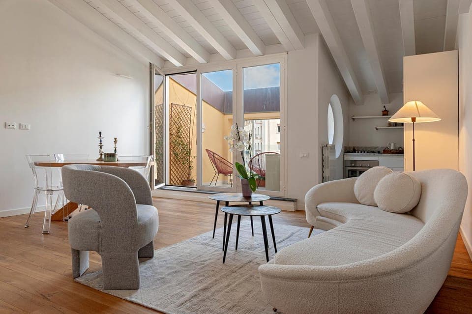 Living room, Seating area, Dining area