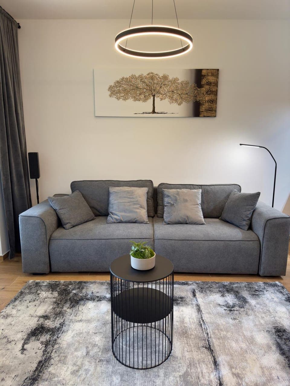 Living room, Seating area