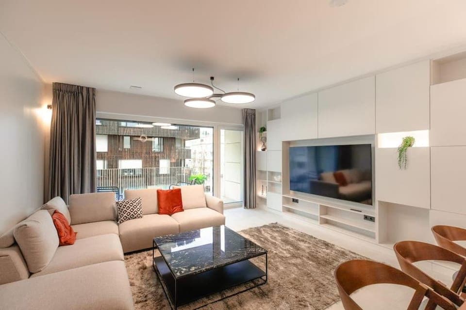 Communal lounge/ TV room, Communal lounge/ TV room, TV and multimedia, Living room, Seating area