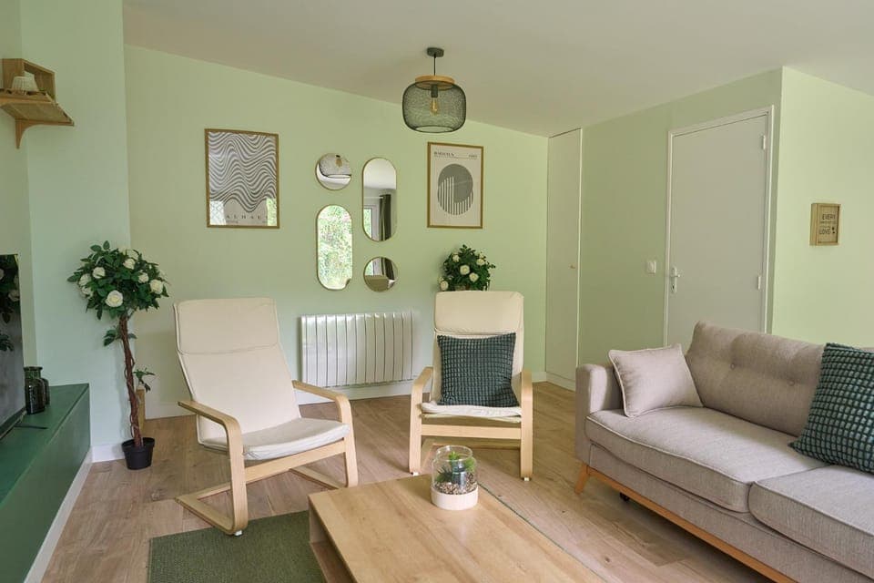 Living room, Seating area