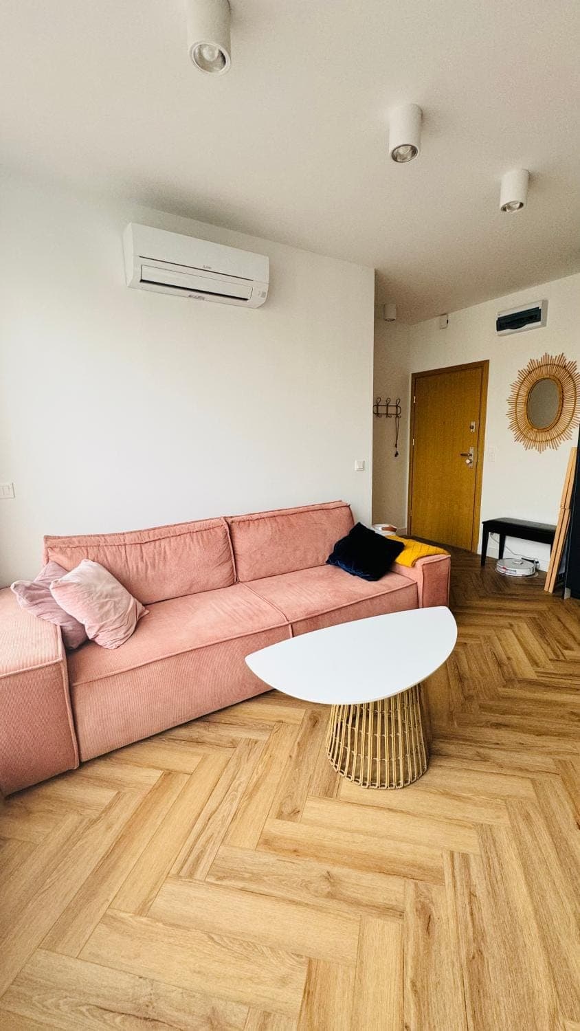 Bed, Living room, sunbed, air conditioner